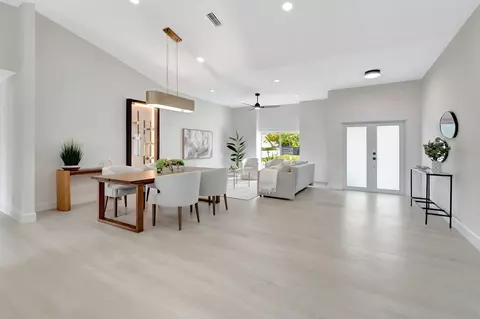 702 Enfield Rd, Delray Beach, FL 33444