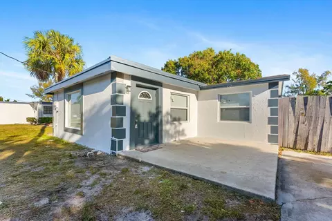 157 NE 6th Ct, Deerfield Beach, FL 33441
