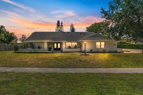 13932 Columbine Ave, Wellington, FL 33414