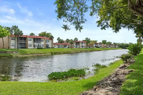 100 Lake Anne Dr, West Palm Beach, FL 33411