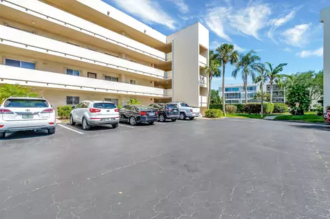 3178 Via Poinciana #201, Lake Worth, FL 33467