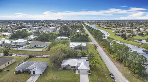 2686 SW Fairgreen Rd, Port Saint Lucie, FL 34987