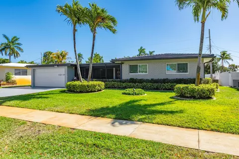 1310 SW 1st Ter, Pompano Beach, FL 33060