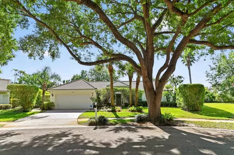 1555 Satin Leaf Ct, Delray Beach, FL 33445