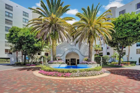 7563 Imperial Dr #601, Boca Raton, FL 33433