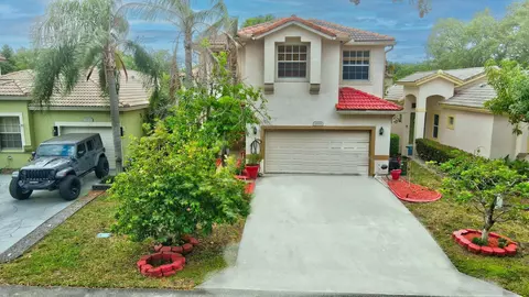 4940 Pelican Mnr, Coconut Creek, FL 33073