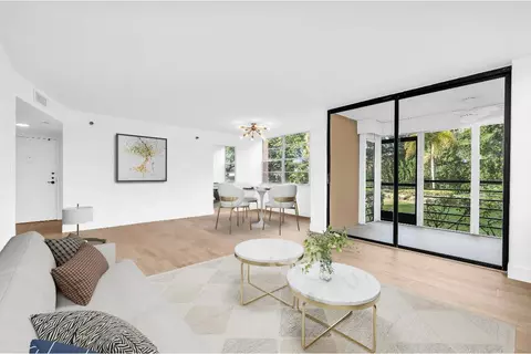 900 Saint Charles Pl #L12, Pembroke Pines, FL 33026