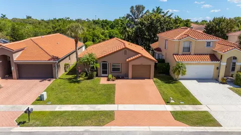 3660 Chesapeake Ct, Wellington, FL 33414