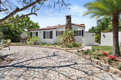 3639 Paseo Andalusia, West Palm Beach, FL 33405