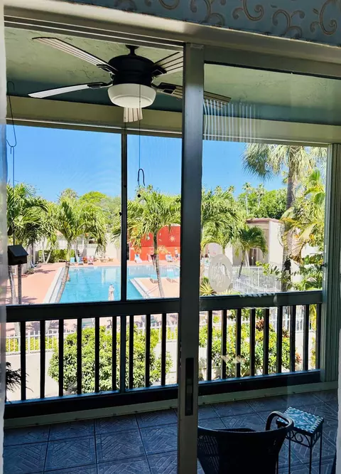 2528 Boundbrook Dr S #207, West Palm Beach, FL 33406
