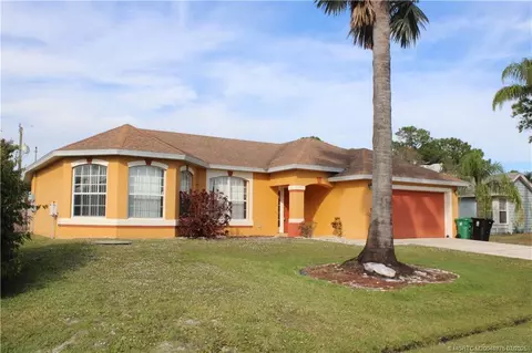 685 SE Ron Rico Ter, Port Saint Lucie, FL 34983