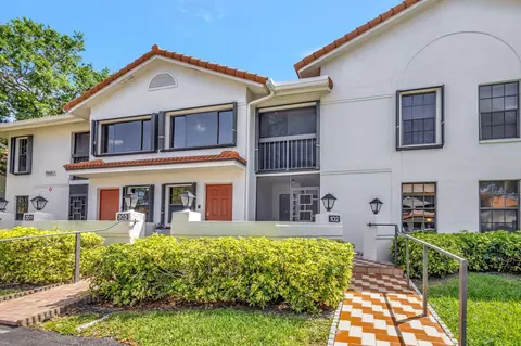 9680 Sills Dr E #102, Boynton Beach, FL 33437