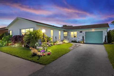 7438 Pine Park Dr S, Lake Worth, FL 33467