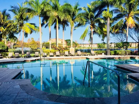4190 San Marino #102, West Palm Beach, FL 33409
