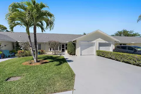 10982 SE Sea Pines Cir, Hobe Sound, FL 33455