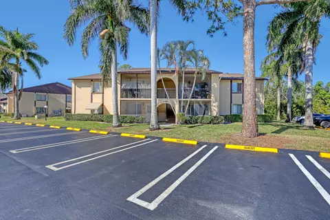 436 Pine Glen Ln #C-2, Greenacres, FL 33463