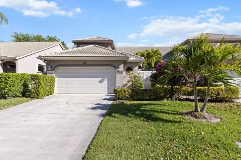 5465 Monterey Cir #16, Delray Beach, FL 33484