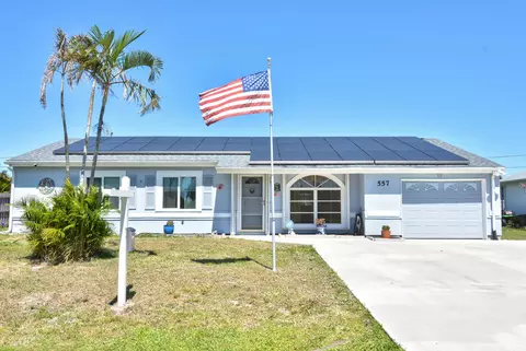 557 SE Seahouse Dr, Port Saint Lucie, FL 34983