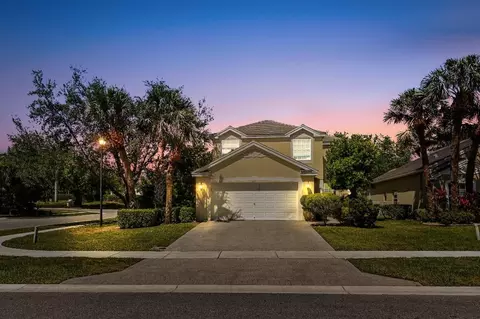 135 Newberry Ln, Royal Palm Beach, FL 33414