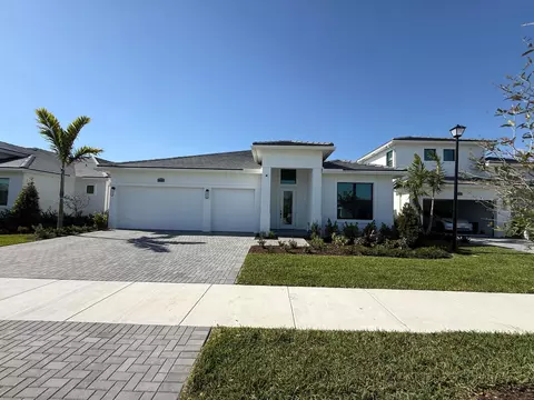 8490 SW Cantante Way, Port St Lucie, FL 34987