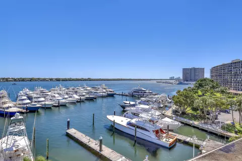 1208 Marina Dr #402, North Palm Beach, FL 33408