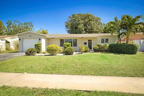 3970 NW 33rd Ter, Lauderdale Lakes, FL 33309