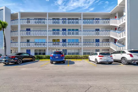 212 Greenbrier A, West Palm Beach, FL 33417