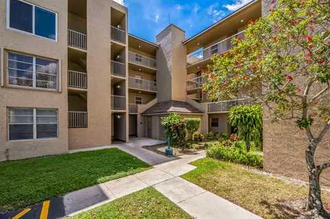 9440 Tangerine Pl #102, Davie, FL 33324