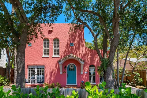 517 38th St, West Palm Beach, FL 33407