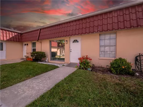 252 Down East Ln, Lake Worth, FL 33467