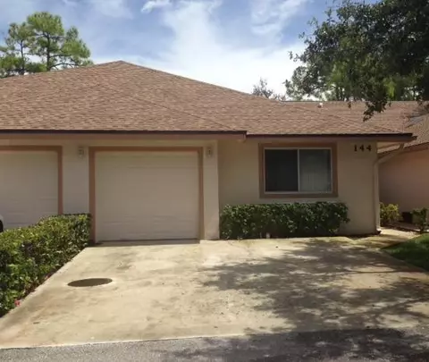 144 Paradise Cres, Royal Palm Beach, FL 33411