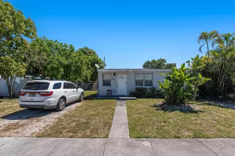 3621 SW 45th Ter, West Park, FL 33023