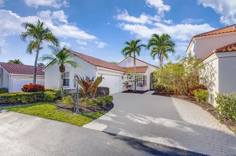 2556 La Cristal Cir, Palm Beach Gardens, FL 33410