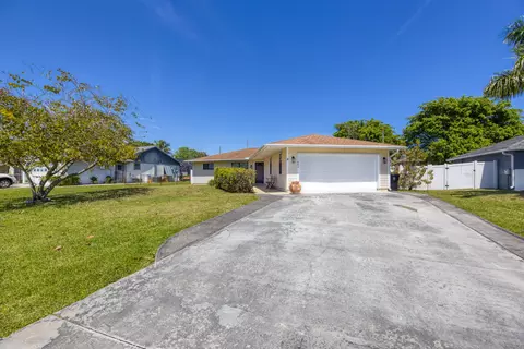 661 SE Sweetbay Ave, Port Saint Lucie, FL 34983