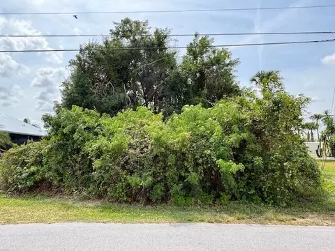 1430 SW Bartell Ave, Port St Lucie, FL 34953