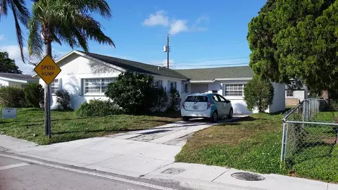 1230 W 23rd St, Riviera Beach, FL 33404