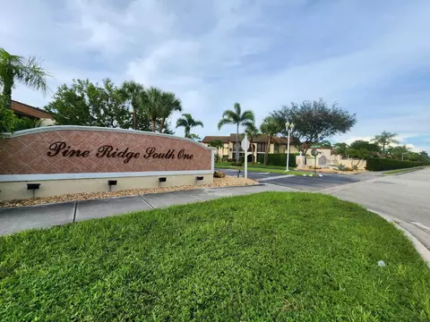 123 Lake Pine Cir #A-1, Greenacres, FL 33463