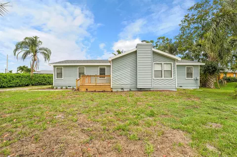 1701 SE Floresta Dr, Port Saint Lucie, FL 34983
