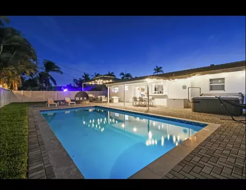 5040 NE 22 Ave, Lighthouse Point, FL 33064