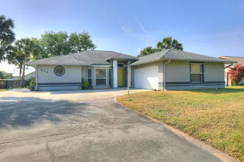 954 Crown St, Sebastian, FL 32958