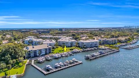 1014 Bay Colony Dr #SLIP 3, Juno Beach, FL 33408