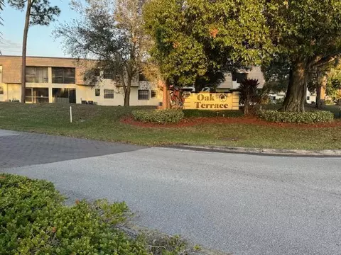 4175 Oak Terrace Dr, Greenacres, FL 33463