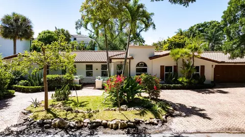 898 Azalea St, Boca Raton, FL 33486