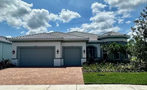 10734 Stellar #STARDOM 9, Palm Beach Gardens, FL 33412