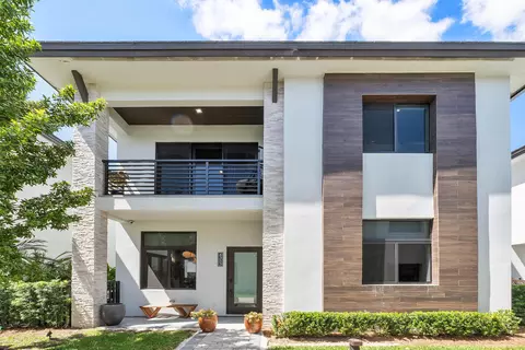 4353 NW 80 Ct, Doral, FL 33166