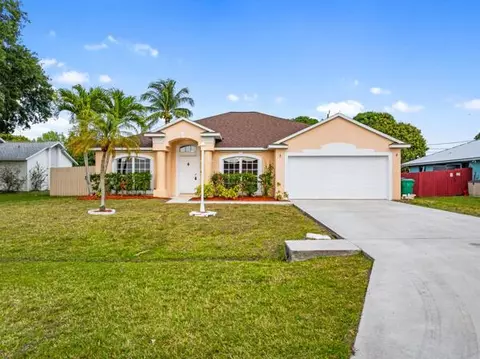 2065 SE Camden St, Port Saint Lucie, FL 34952
