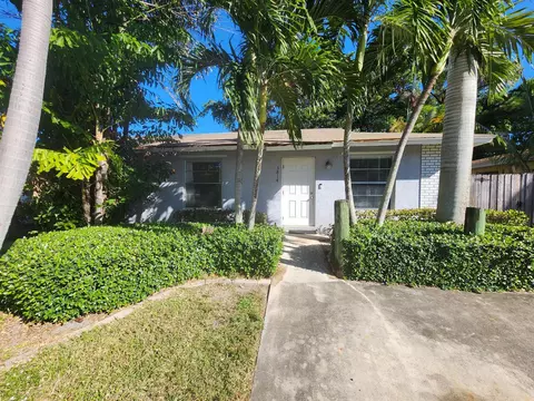 3814 Heather Dr W, Greenacres, FL 33463