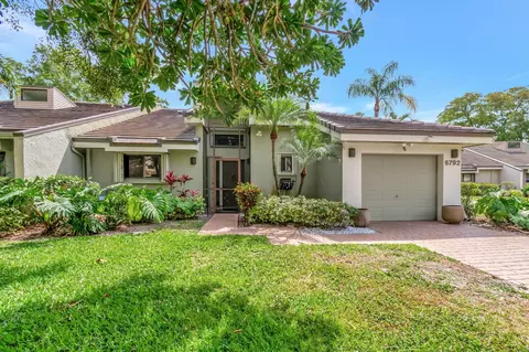 6792 Parisian Way, Lake Worth, FL 33467