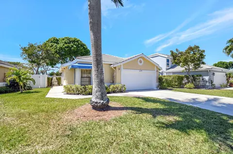 6177 Beaconwood Rd, Lake Worth, FL 33467