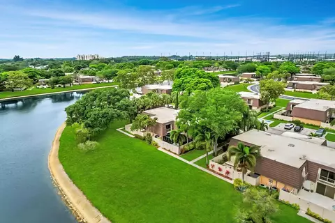 6919 69th Way, West Palm Beach, FL 33407